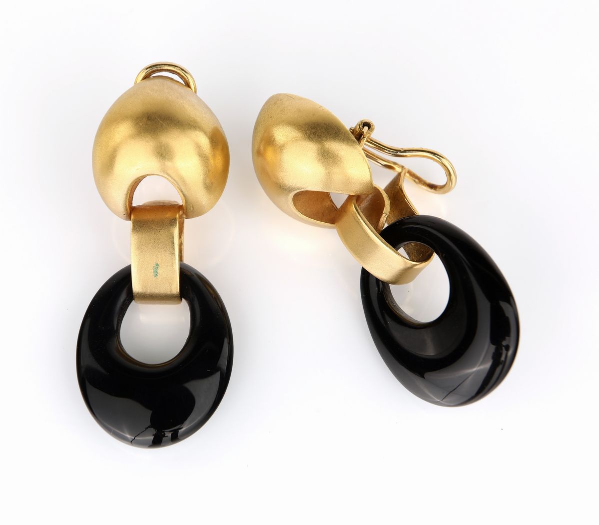 Coppia di Orecchini in Oro e Onice