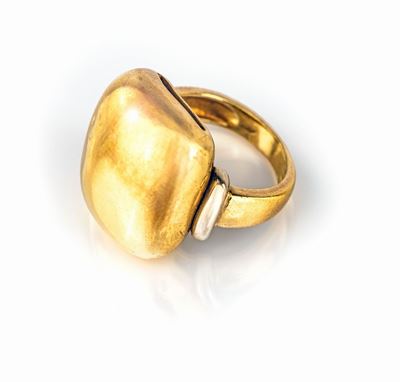 Anello a Bottone in Oro