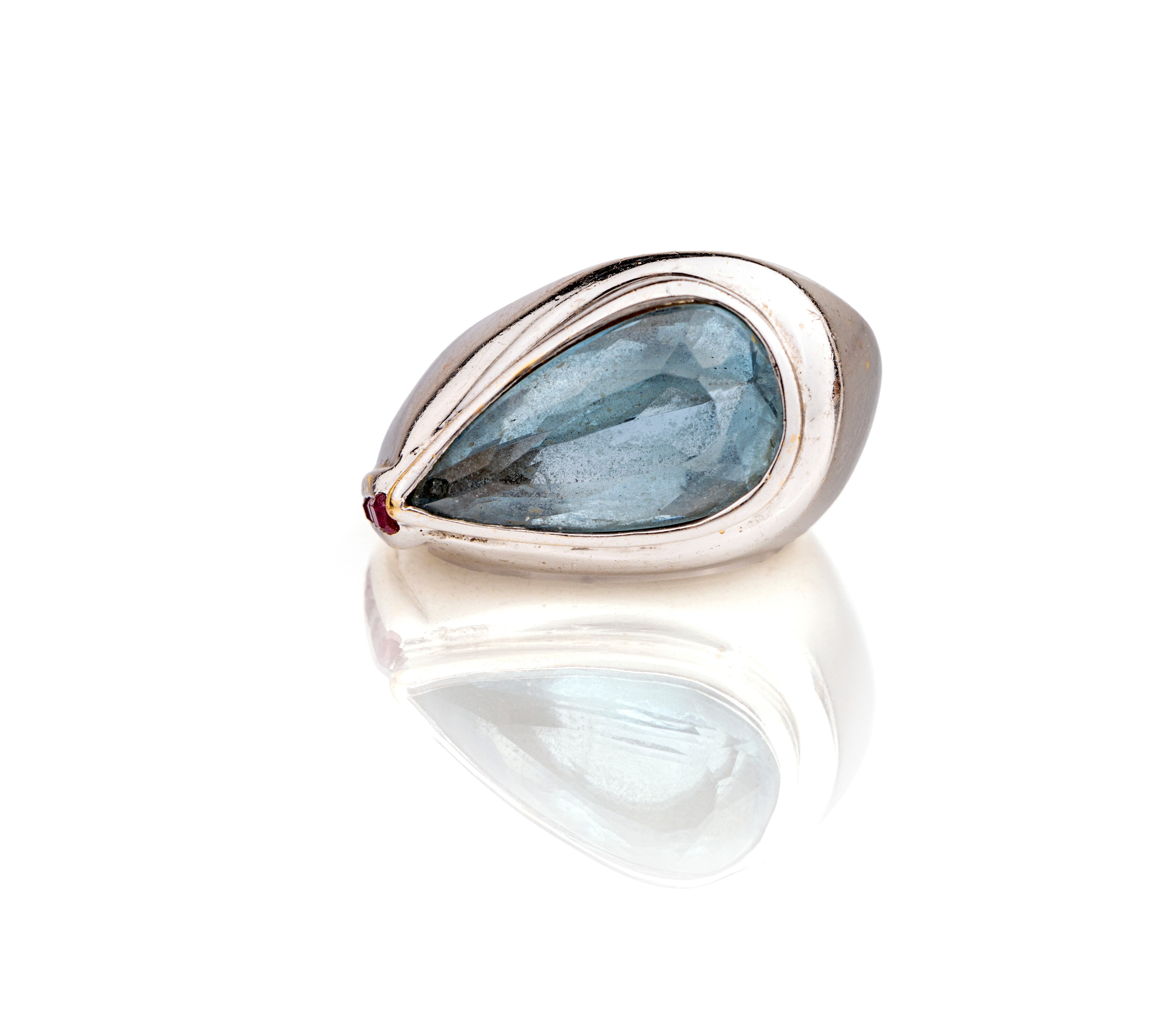 Anello in Oro Bianco e Topazio Azzurro