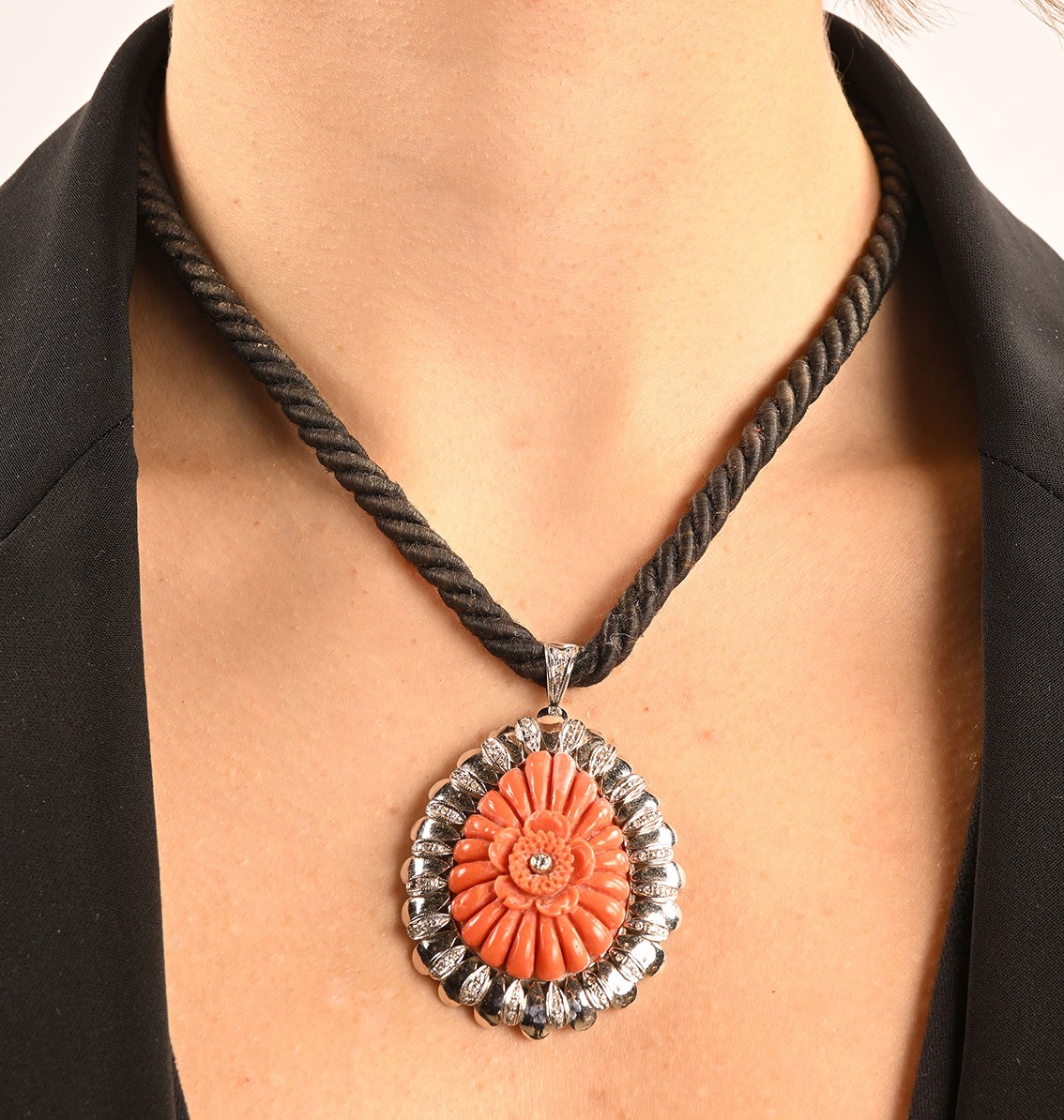 Pendente in Oro, Corallo e Brillanti