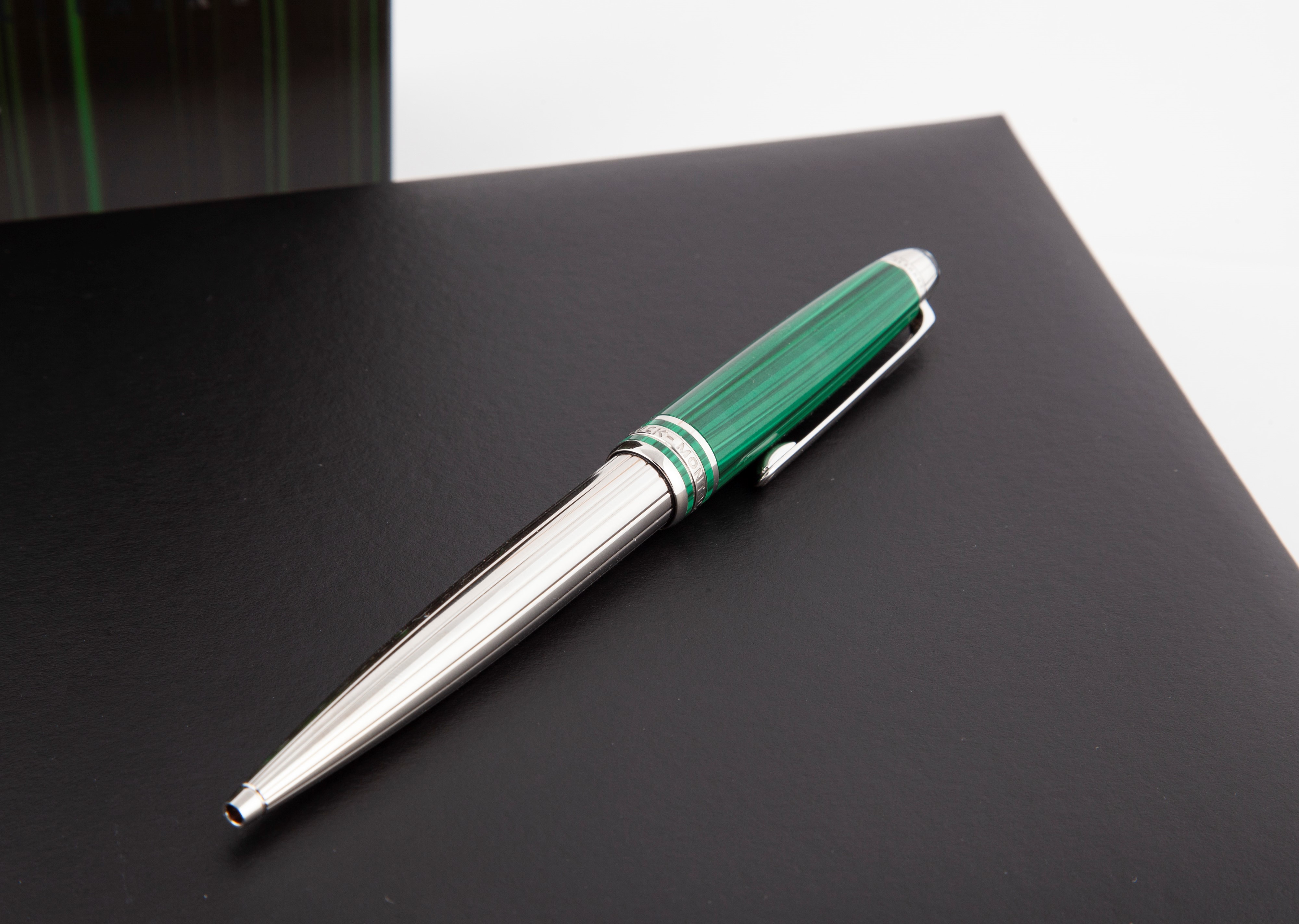 Montblanc Meisterstuck Solitaire Malachite Nikolai i - Penna a Sfera Placcata in Platino e Rivest...