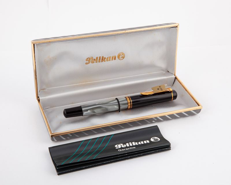 Pelikan M200 - Penna Stilografica in Vernice con Particolari Dorati