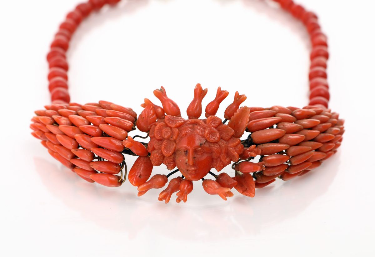 Collana Antica in Corallo