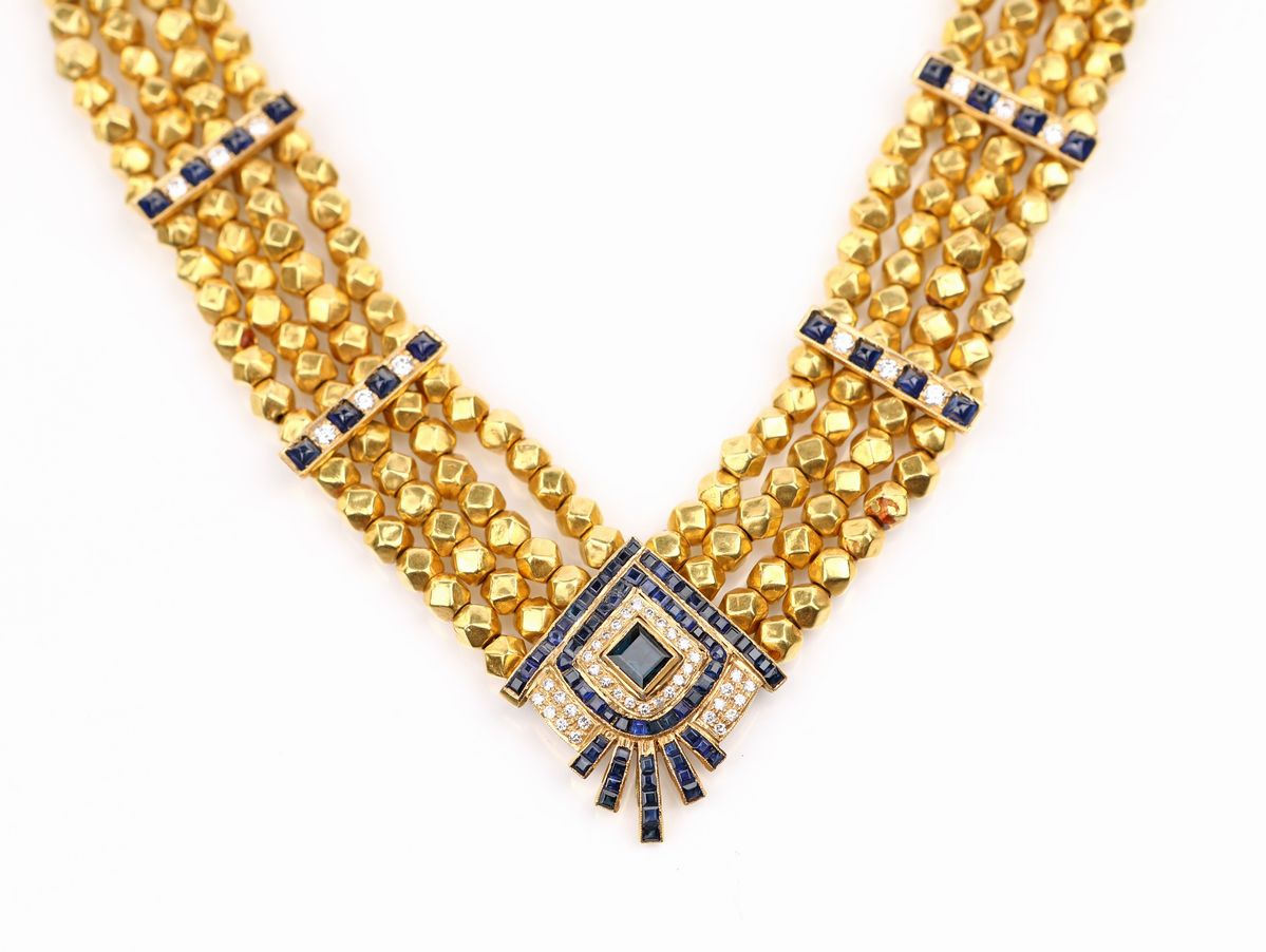 Collana di Sfere in Oro e Centrale in Oro Zaffiri e Brillanti
