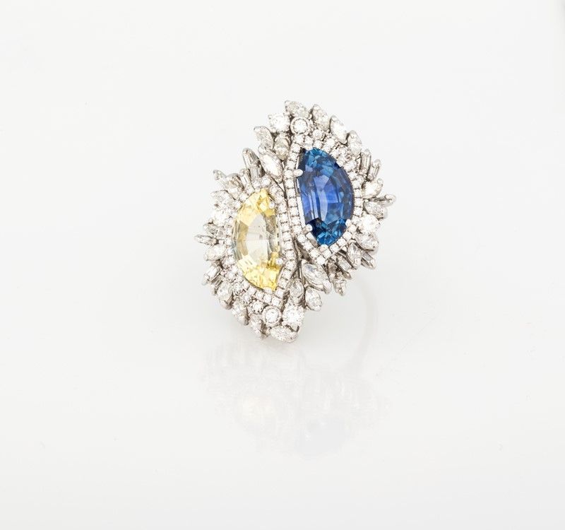 Anello in Oro Bianco con Zaffiri Gialli e Blu
