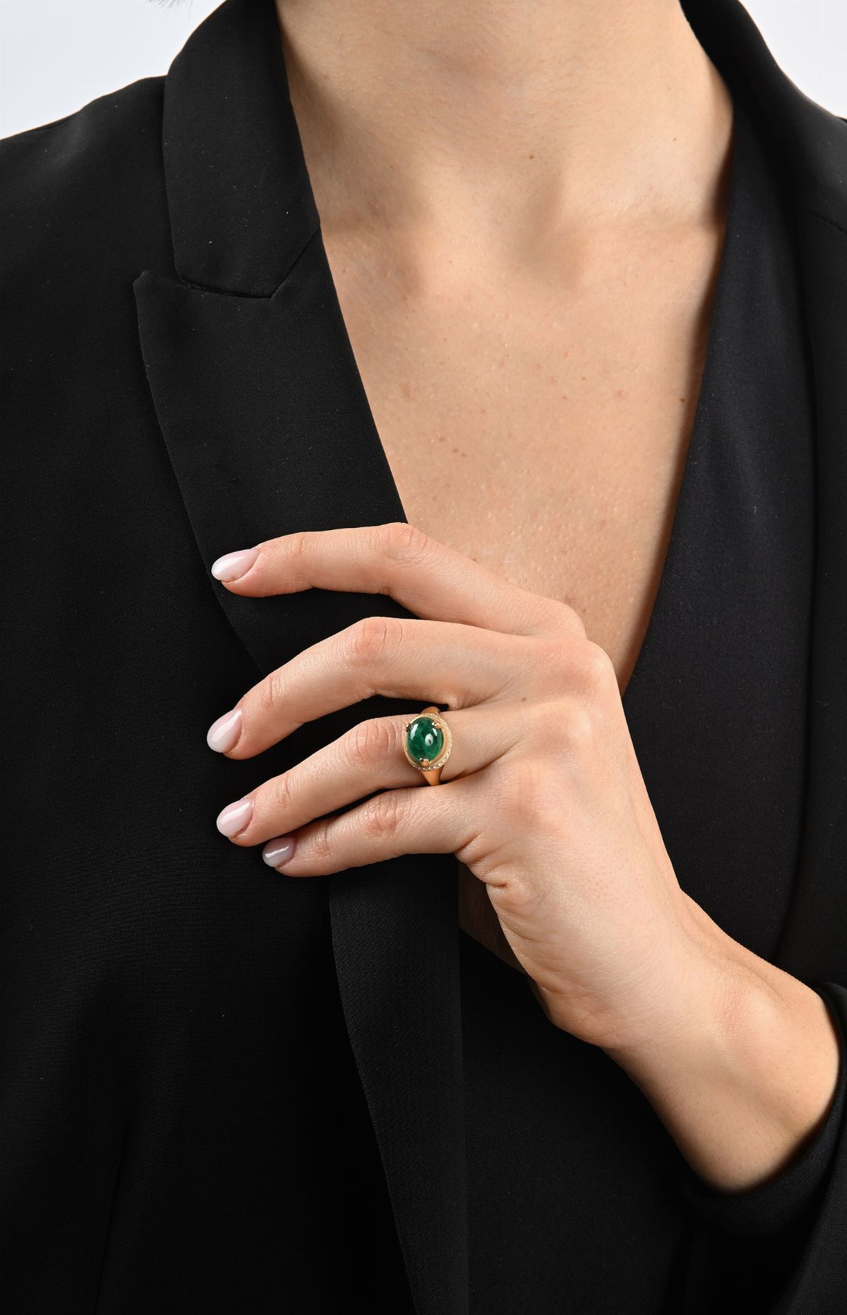 Anello in Oro Smeraldo e Brillanti.