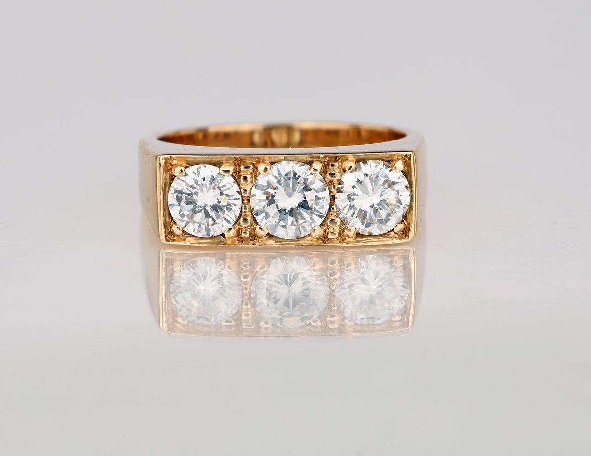 Anello a Riviera in Oro e Brillanti