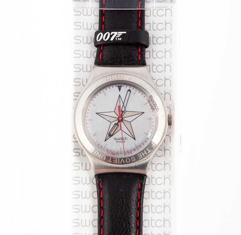 Swatch Irony 007 Collection General Orlov Octopussy - Orologio da Polso al Quarzo in Acciaio