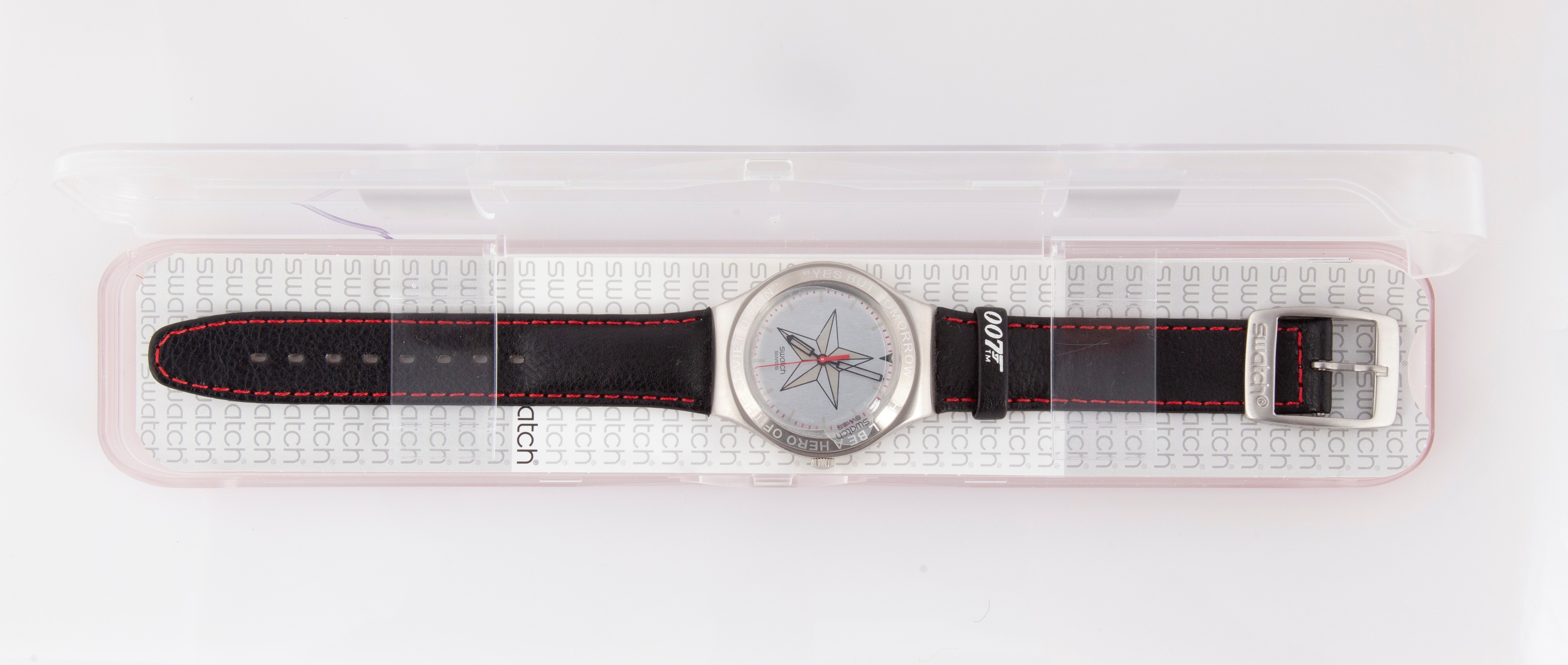 Swatch Irony 007 Collection General Orlov Octopussy - Orologio da Polso al Quarzo in Acciaio