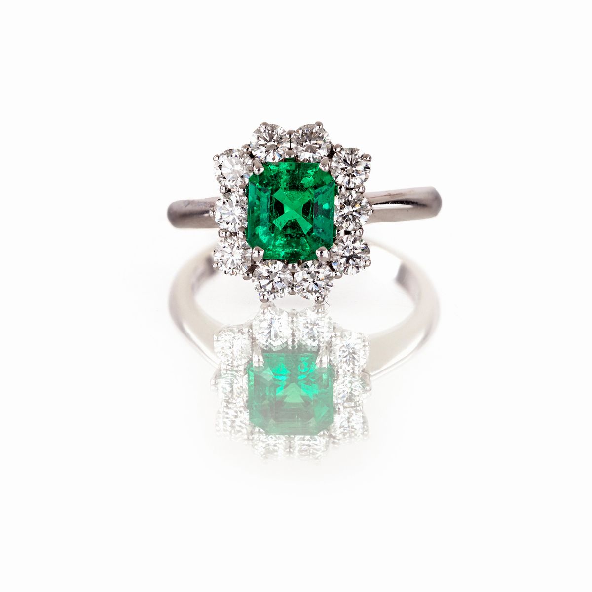 Anello in Oro Smeraldo e Brillanti