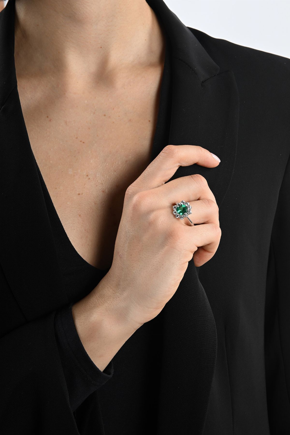 Anello in Oro Smeraldo e Brillanti