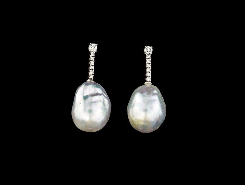 Orecchini con Perle Barocche e Brillanti