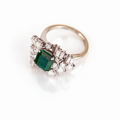 Anello in Oro, Smeraldo e Brillanti