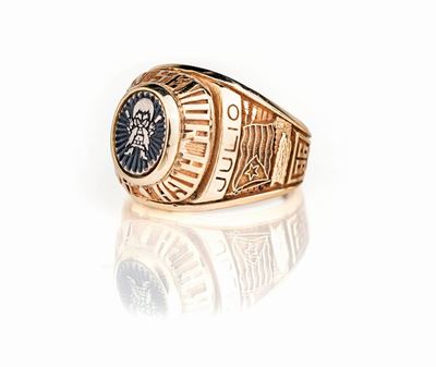 Anello in Oro College Americano