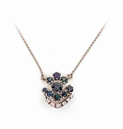 Collana con Pendente in Oro Zaffiri e Brillanti