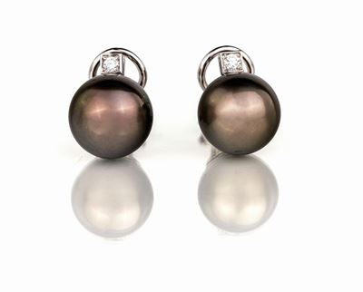 Orecchini in Oro, Perla e Brillante