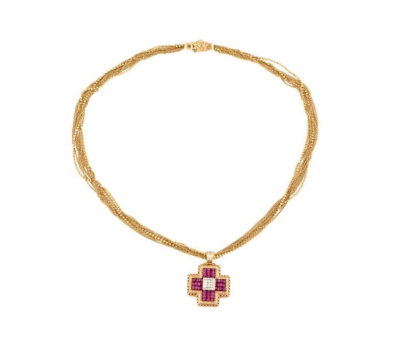 Collana di Fili di Catenelle con Croce in Rubini