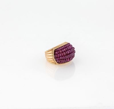 Anello in Oro Giallo 9 Kt con PavÈ in Rubini