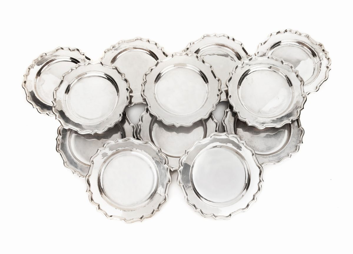 Dodici Coppette con Piattino in Argento 800/000, Punzone Venezia Leone in Moeca, Fine del XIX/ini...
