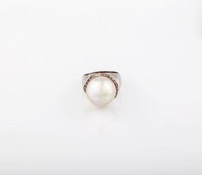 Anello Oro Bianco con Perla Barocca