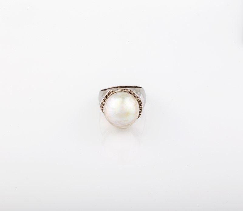 Anello Oro Bianco con Perla Barocca