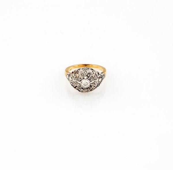 ANELLO ANTICO CON BRILLANTE