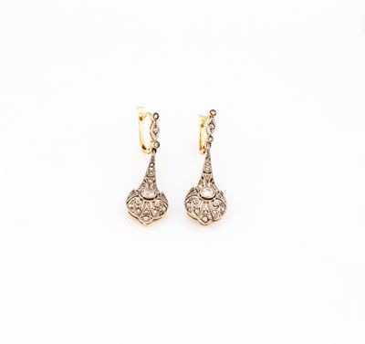 Orecchini Antichi con Diamante