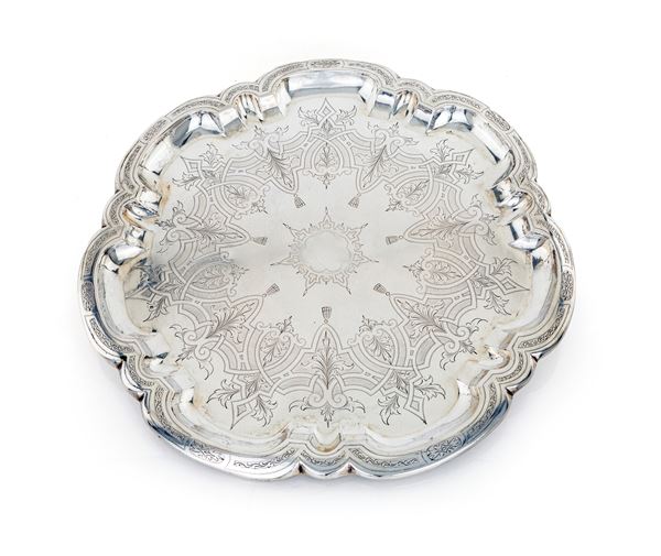 Vassoio circolare in argento 800/1000, Austria, 1872 - 1922, argentiere E.G.