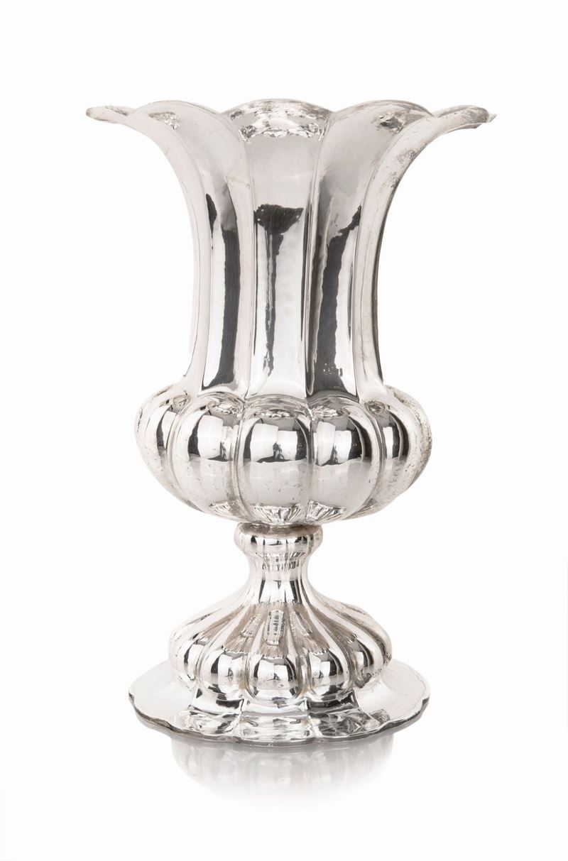 Grande Vaso a Cratere in Argento 800/000