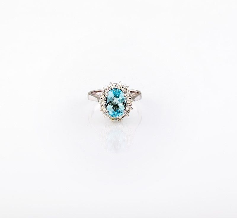 Anello Oro Bianco con Brillanti e Acquamarina