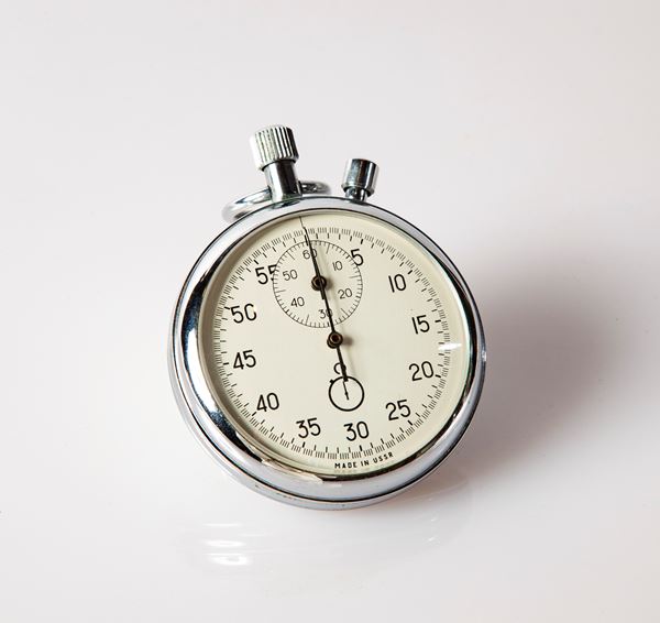 Cronografo contasecondi russo da tasca in acciaio a carica remontoir.   (1950/60 circa)  - Asta Asta a Tempo - Orologi da Polso da Tasca e da Tavolo - Casa d'Aste Arcadia