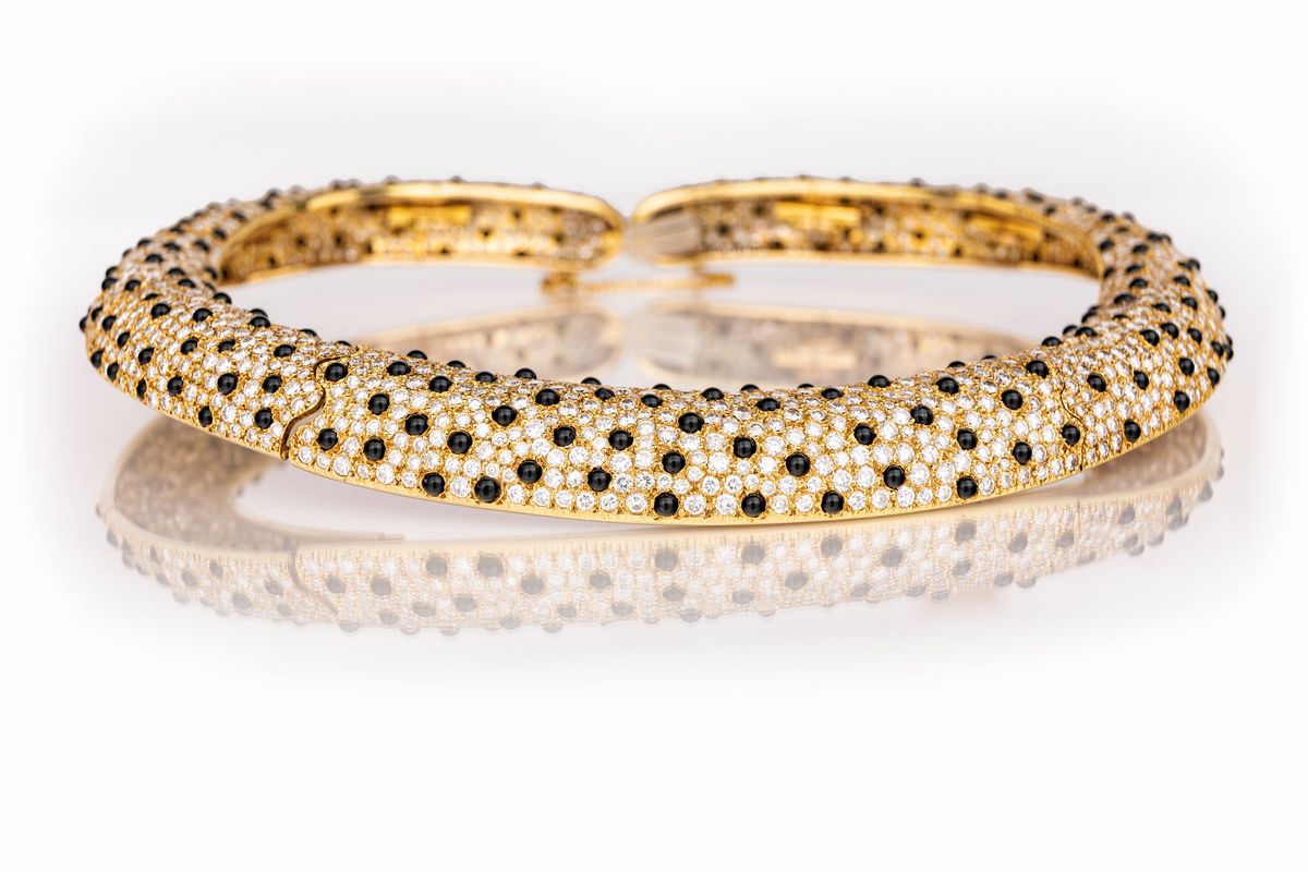 Parure a Soggetto Animalier di Girocollo, Bracciale ed Anello in Oro, Brillanti ed Onice