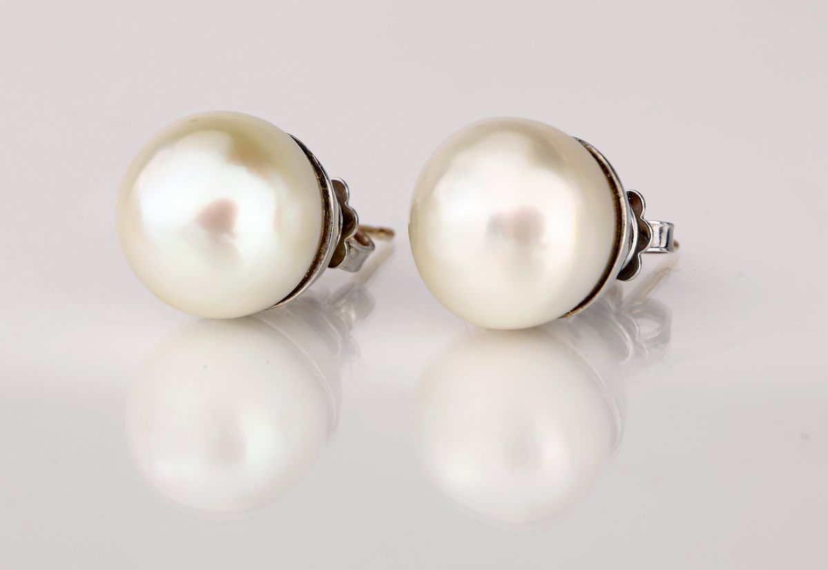 Coppia di Orecchini in Oro e Perle