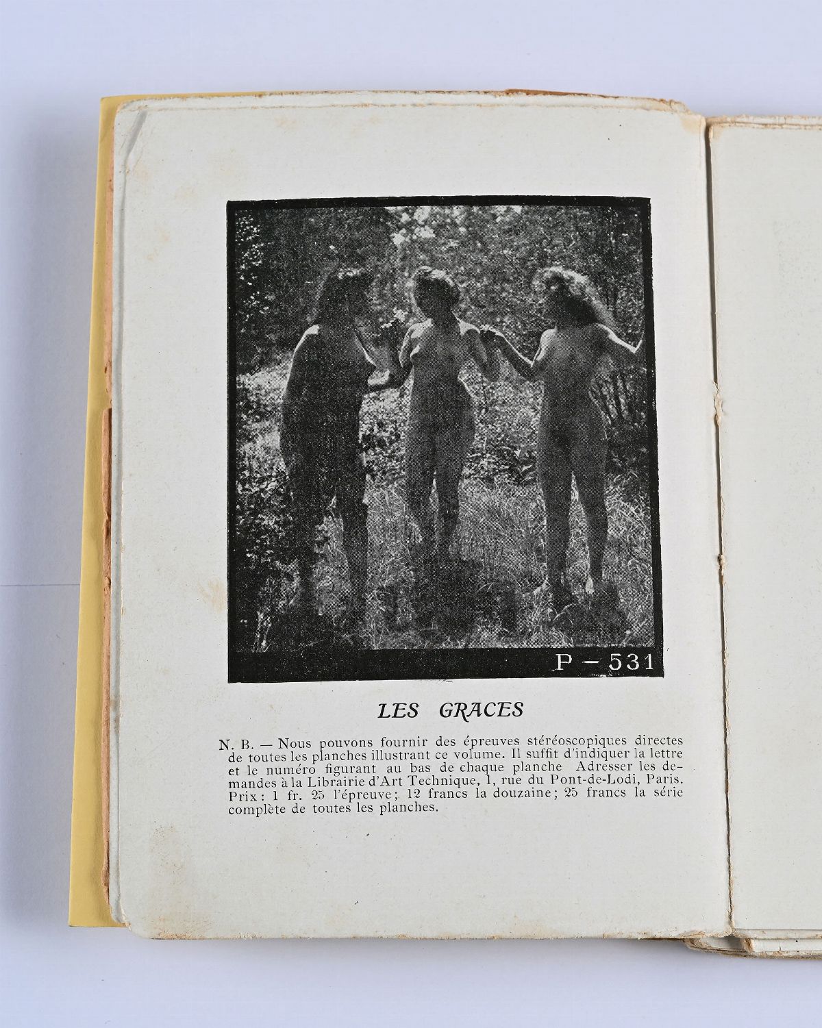 Le Nu Dans la Fable