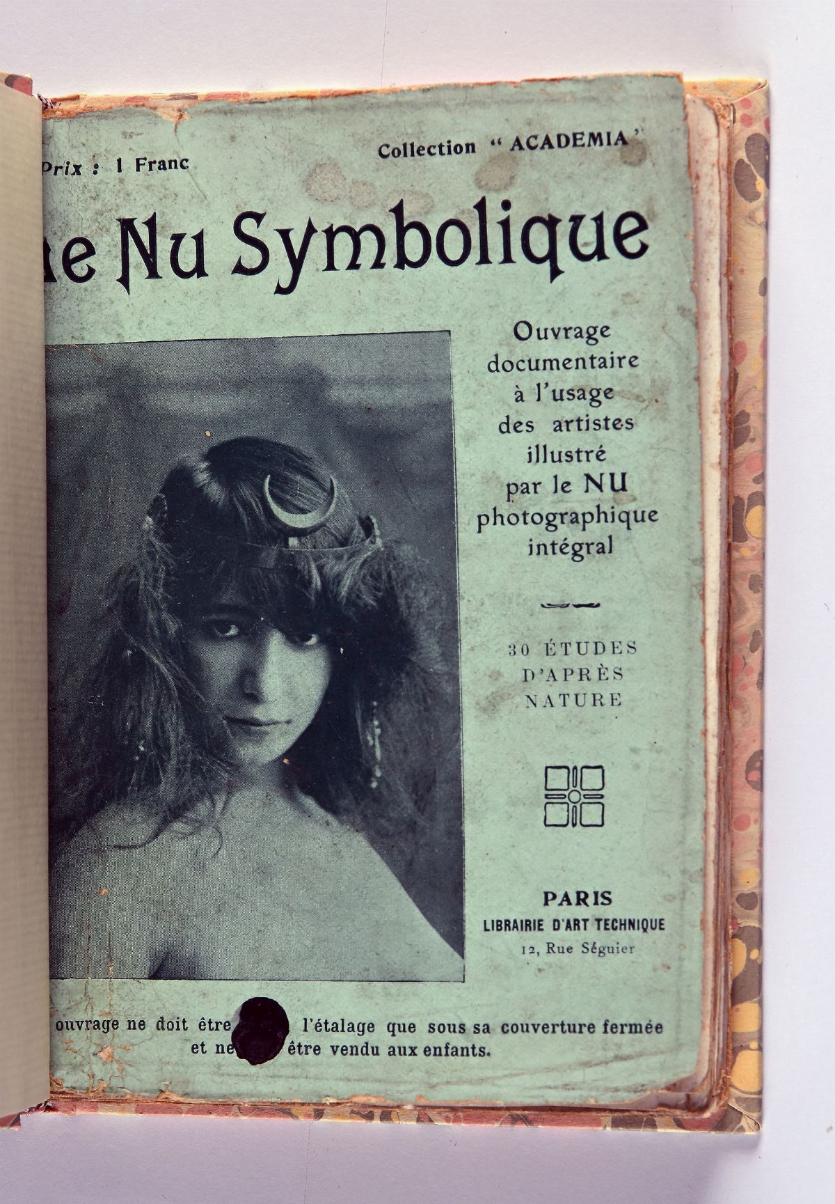 Le Nu Symbolique