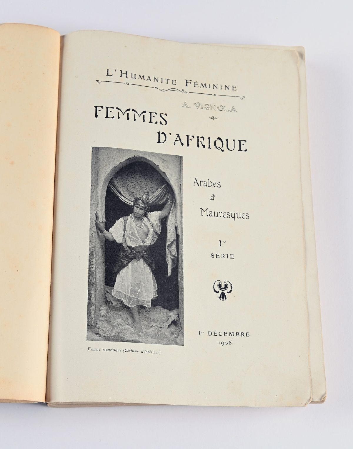 Vignola, A. - L’humanité Féminine. Études De Costumes Et De Nu