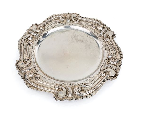 Piatto in argento 800/000, fine XIX/inizi XX secolo  - Asta Argenti Antichi e da Collezione - Casa d'Aste Arcadia