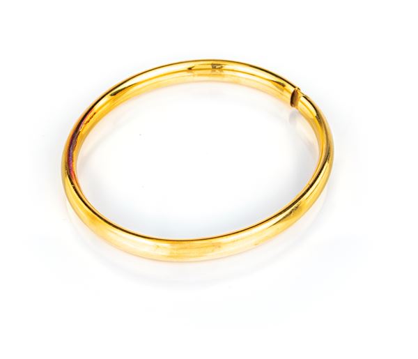 Bracciale rigido in oro