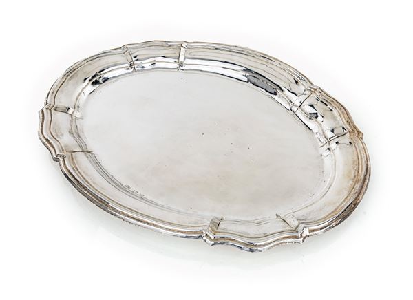 Piatto da portata ovale in argento, Napoli, 1719
