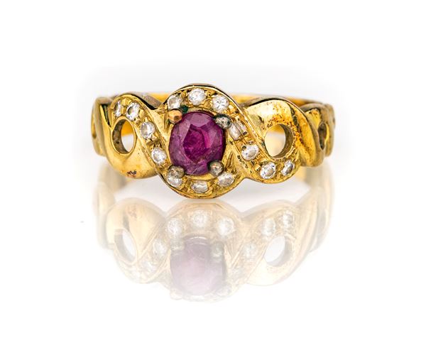 Anello in oro rubino e diamanti