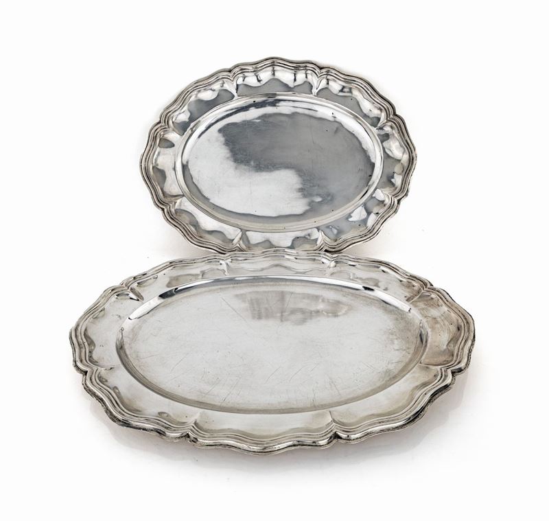 Due Piatti da Portata Ovali in Argento 800/000, Italia