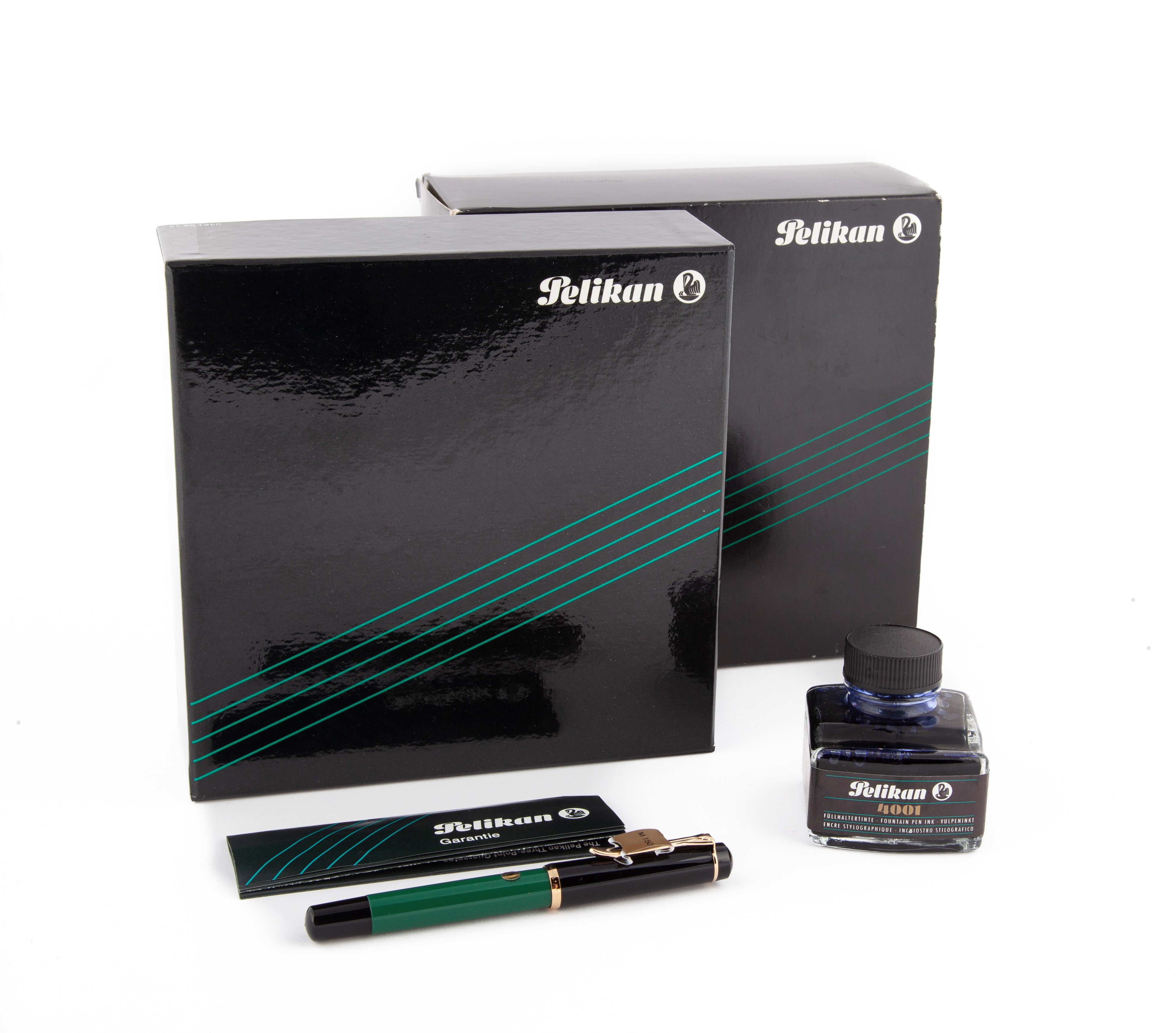 Pelikan M150 - Penna Stilografica in Resina con Particolari Dorati