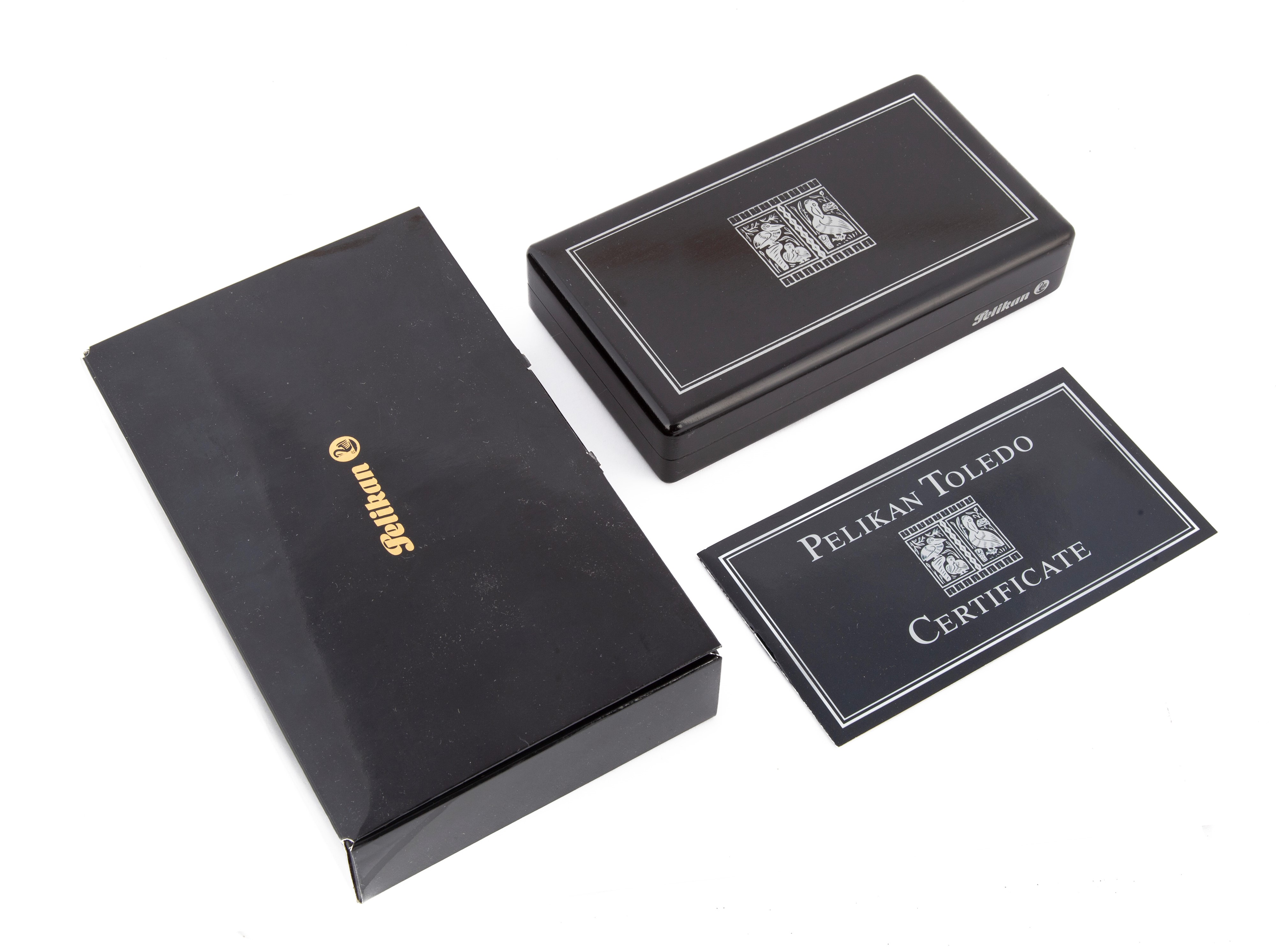 Pelikan M 710 Toledo - Penna Stilografica a Pistone in Resina con Fascia Incisa e Cesellata a Man...