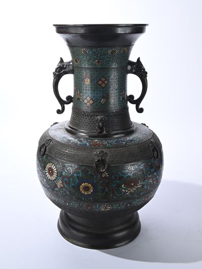 Vaso in bronzo brunito e smalti champlevé, Giappone, fine del XIX secolo, altezza cm 61