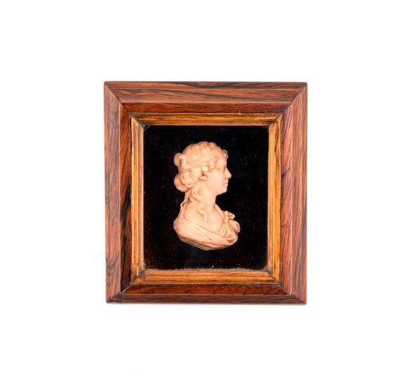 NOBILDONNA, MINIATURA IN CERA ENTRO CORNICE DI PALISSANDRO