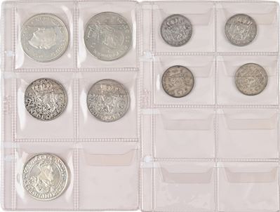 Lotto di Monete: 5 Ecu 1987 Belgio; 10 Gulden 1970 e 1973, 2,5 Gulden 1960 e 1962, Gulden 1955 (2...