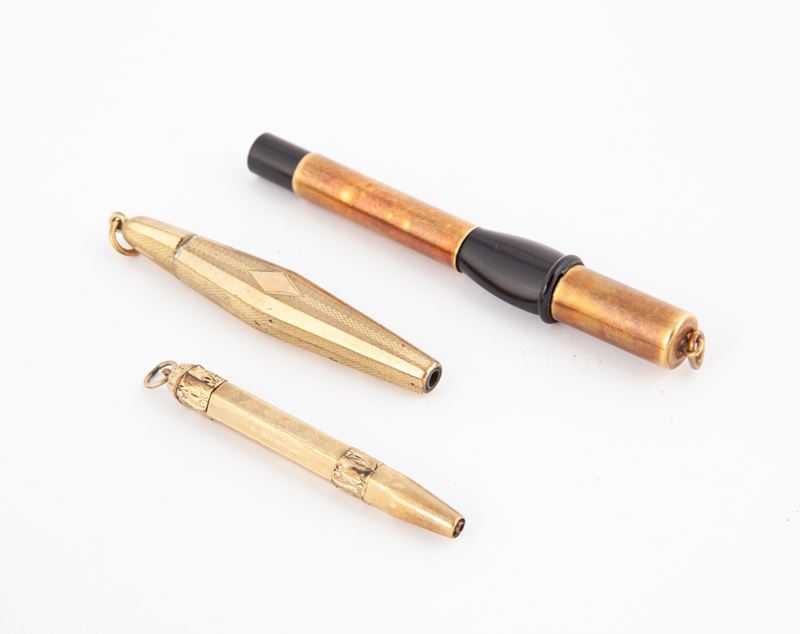 2 Matite Laminate in Oro Giallo 18 Kt e 1 Porta Mine in Metallo Laminato in Oro Giallo 18 Kt Anni...