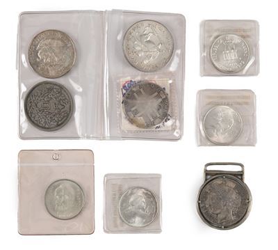 Lotto di 8 Monete in Argento e un Fermasoldi con Moneta da 5 Franchi 1841 Repubblica Francia
