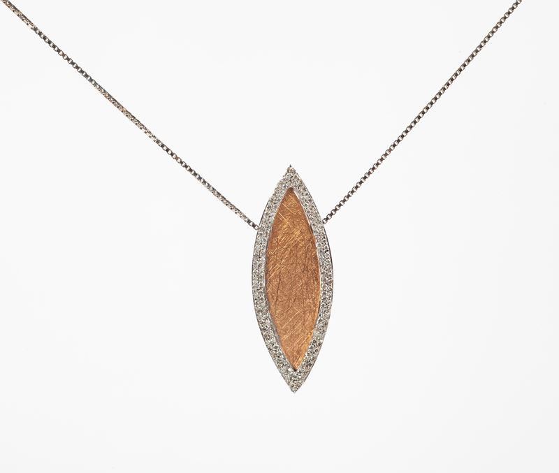 Pendente a Marquise in Oro e Diamanti