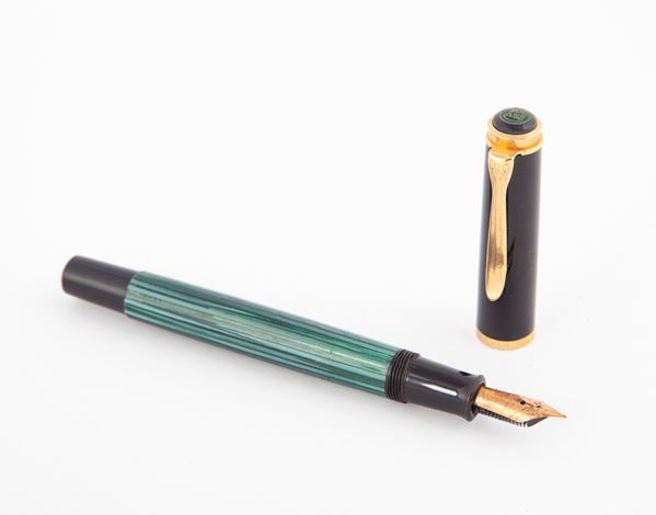 Pelikan - Penna stilografica in celluloide con particolari dorati
